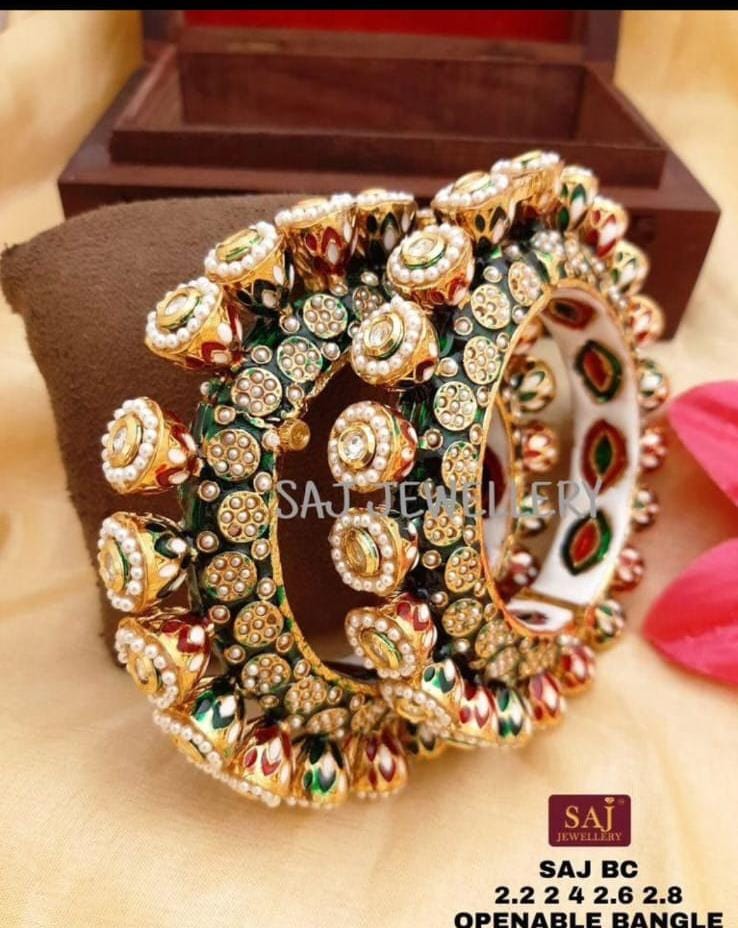 Green Meenakari trending bangle