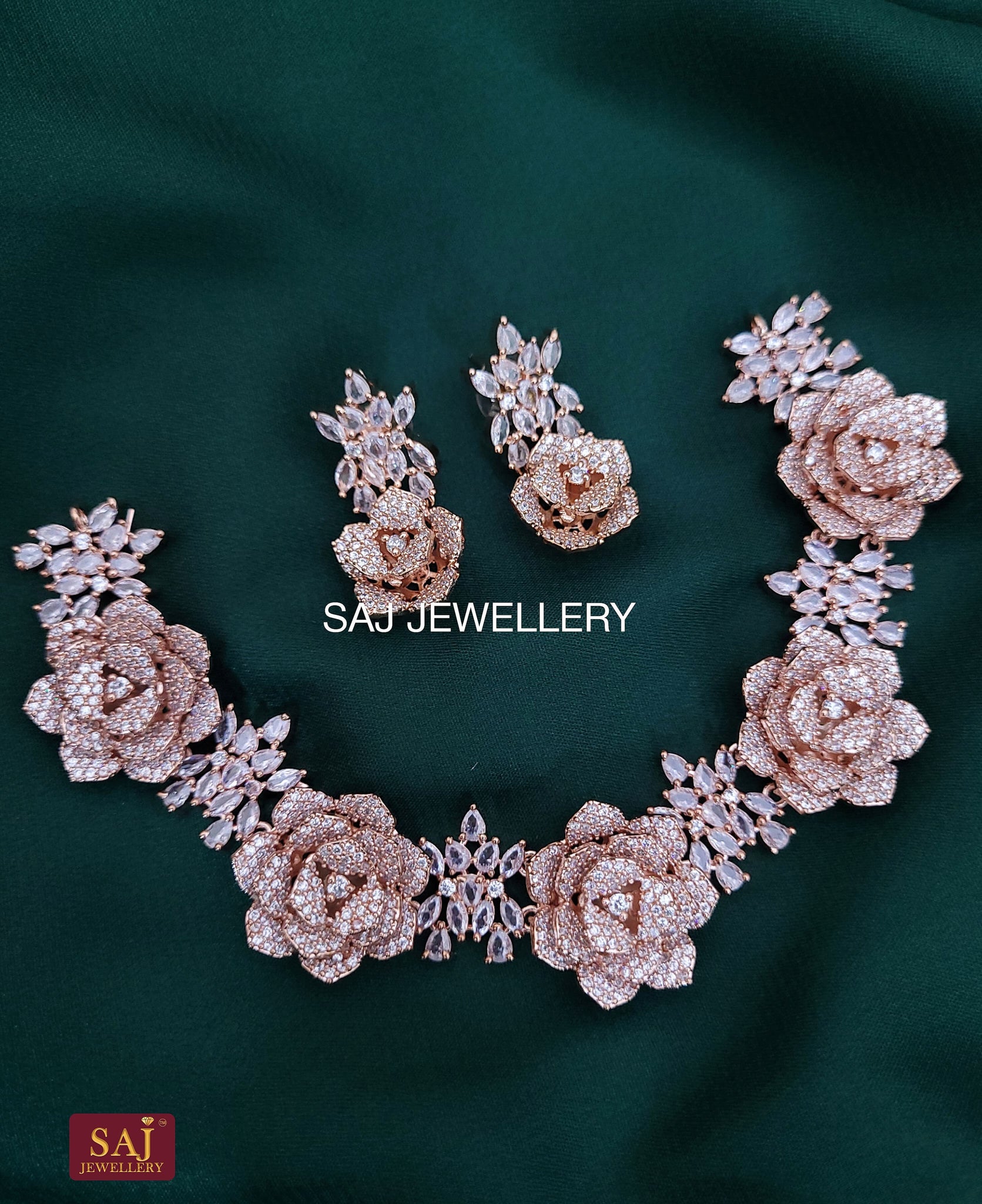 Rose gold most tranding neckless with earring