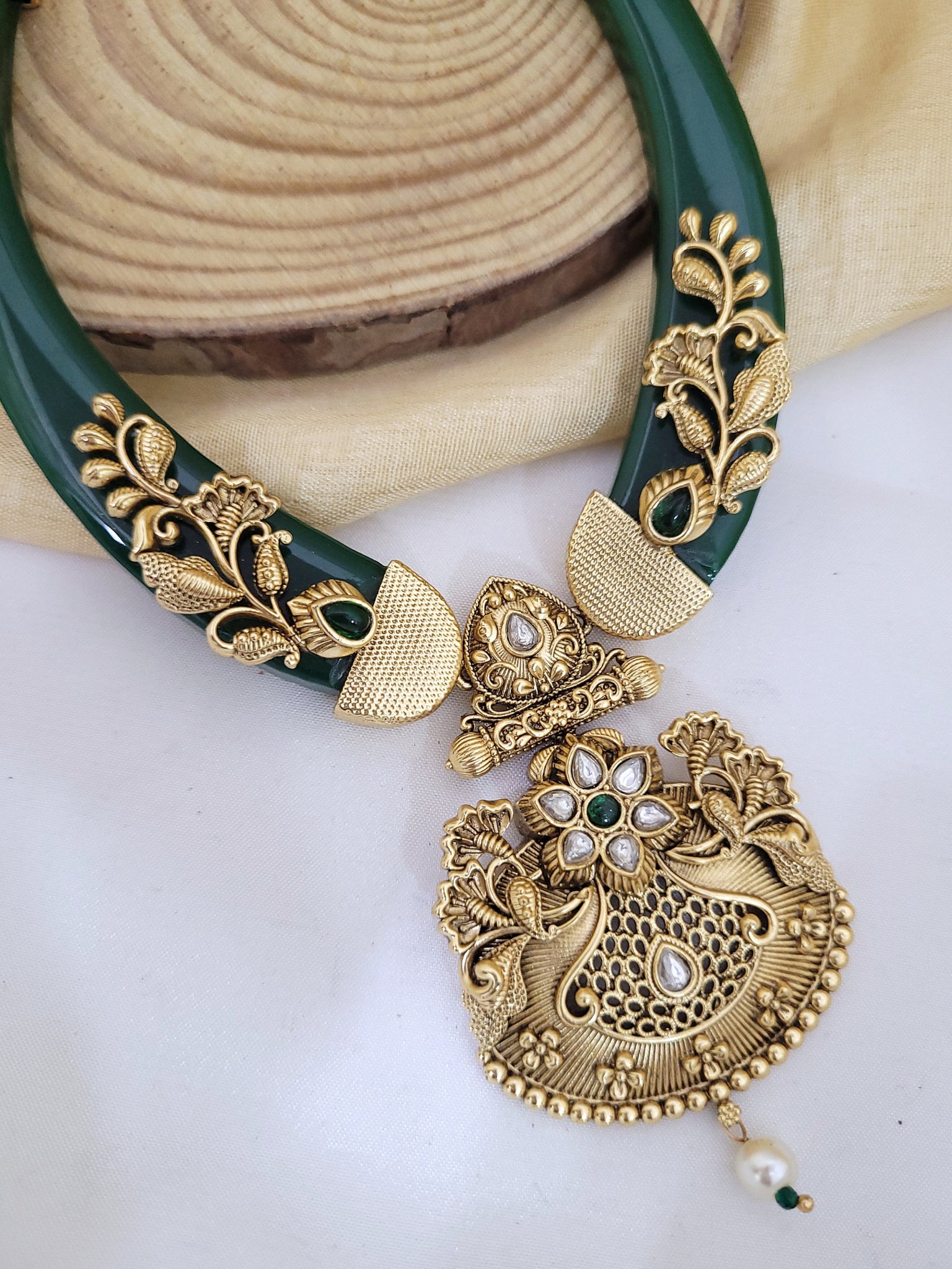 Rajwadi Green Necklace