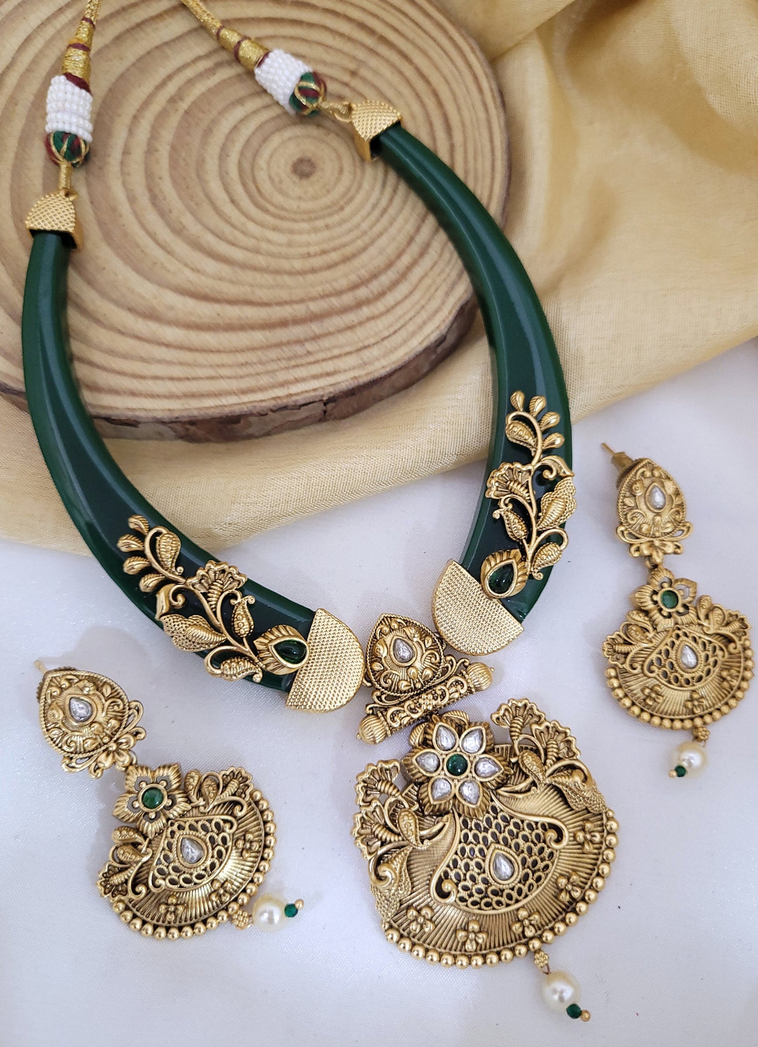 Rajwadi Green Necklace