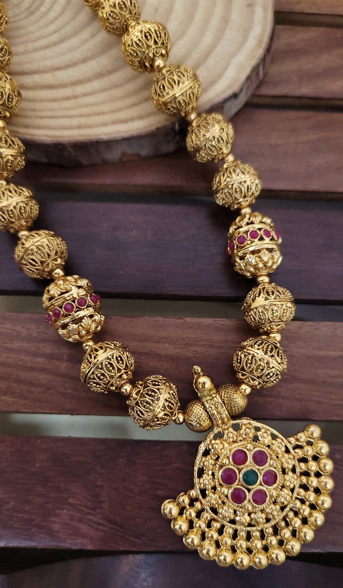 Golden Pendal Set Mala