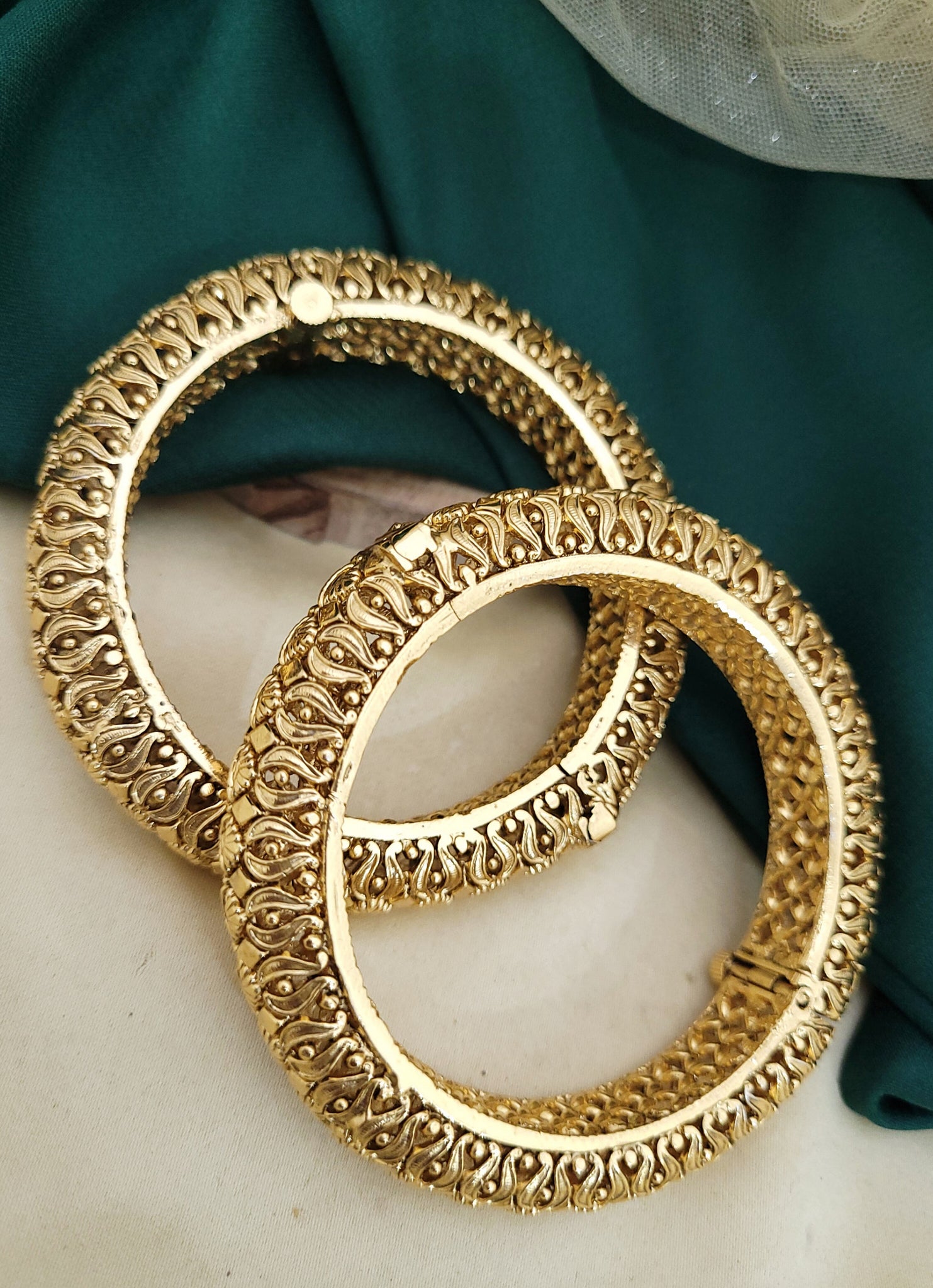 Best Quality Golden Bangle