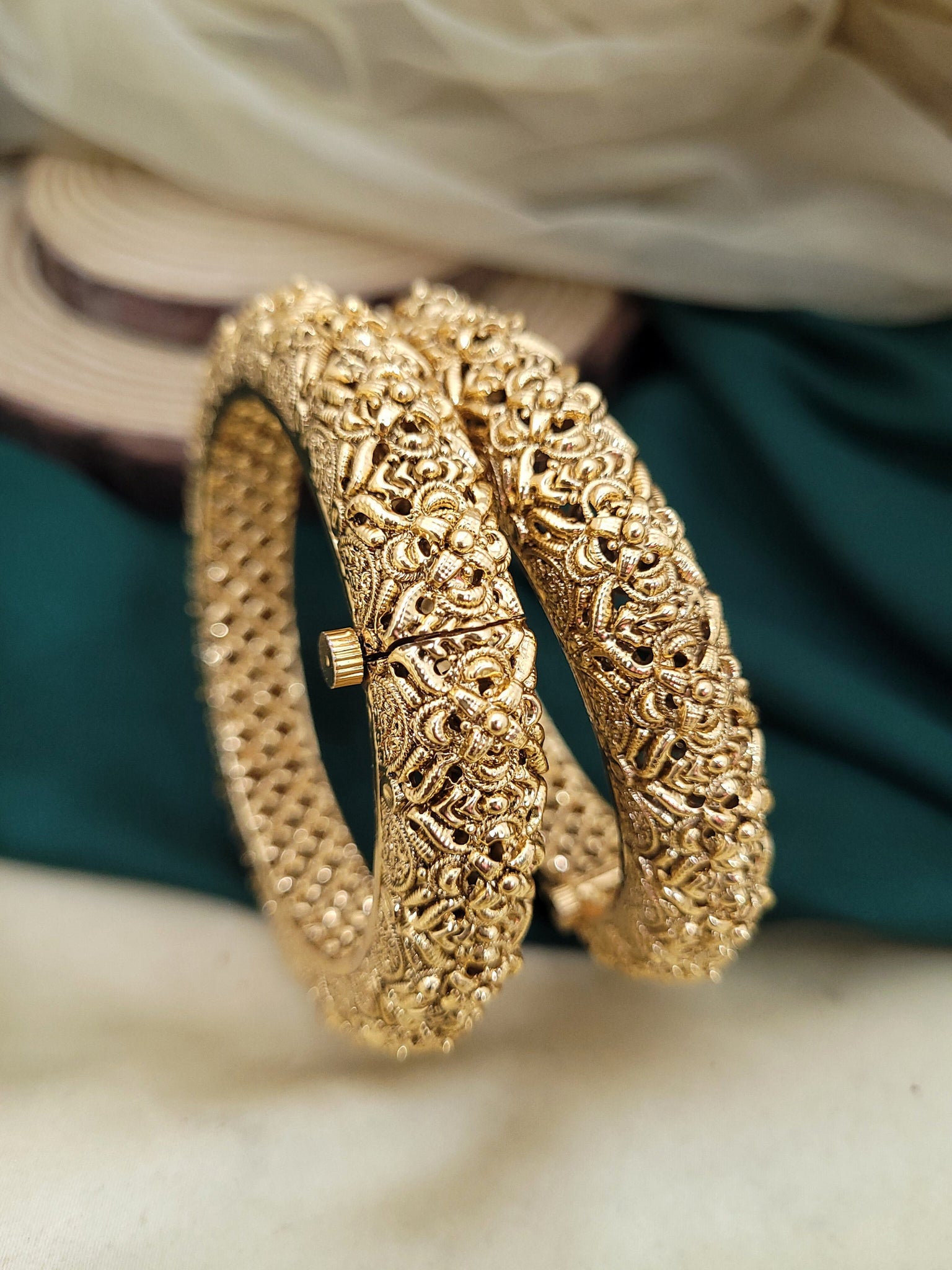 Trending Golden Bangle