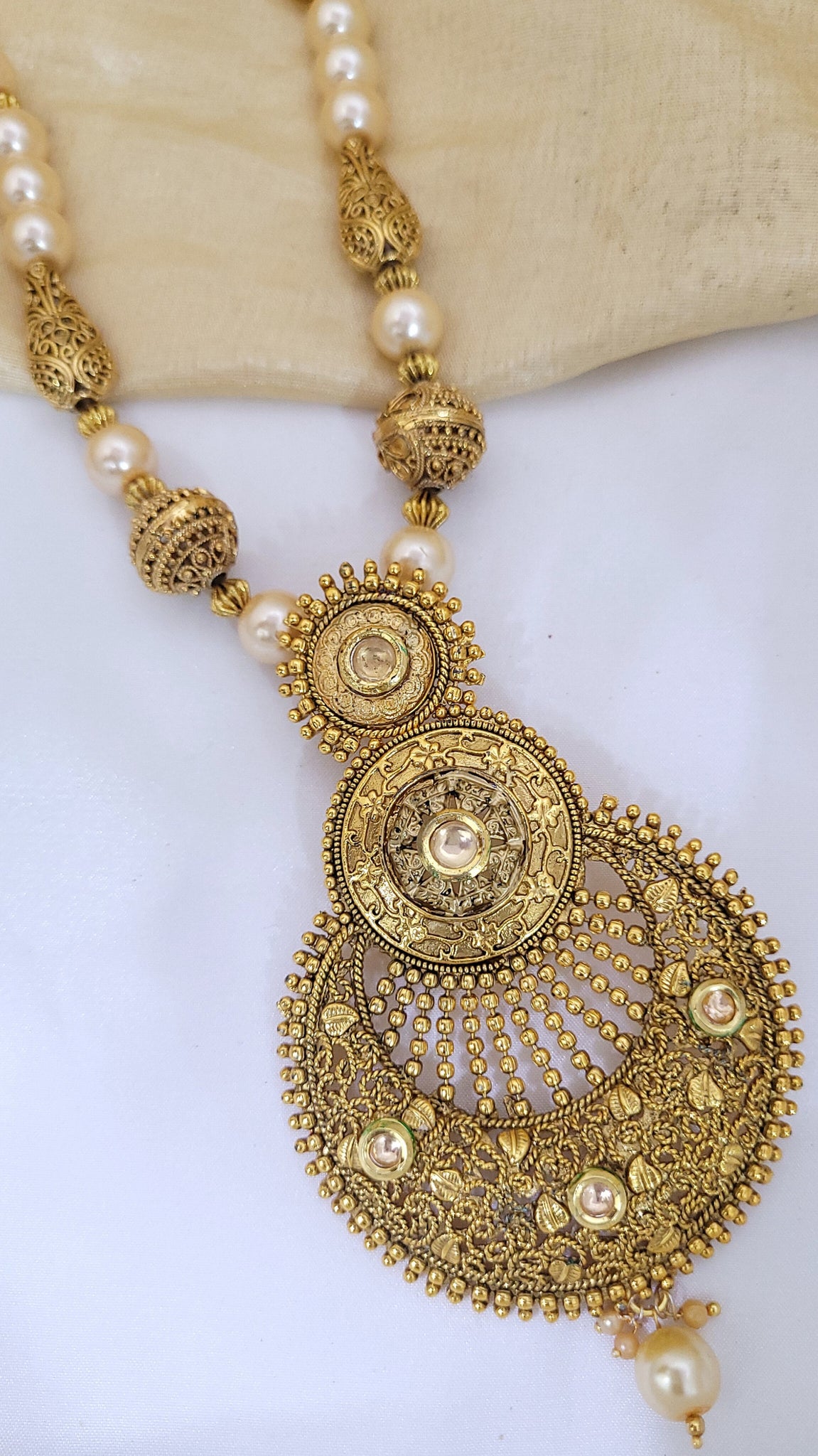 Traditional Pendent Set