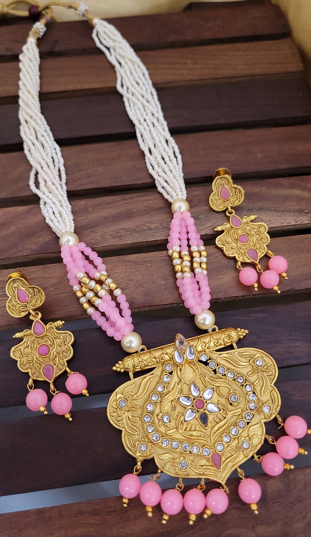 Light Pink Pendent Set