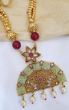 Traditional Pendent Set