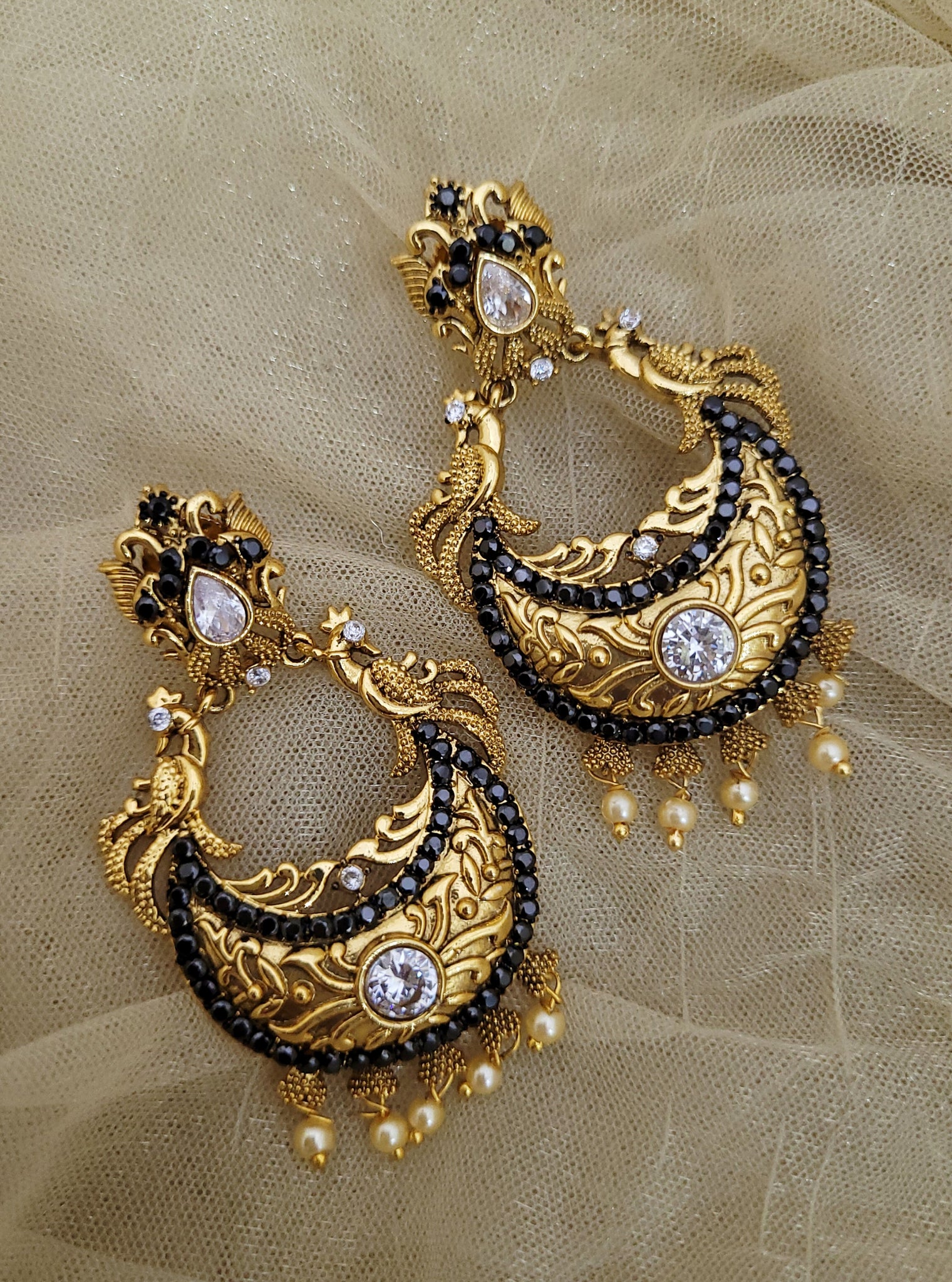 Black Stone Earings