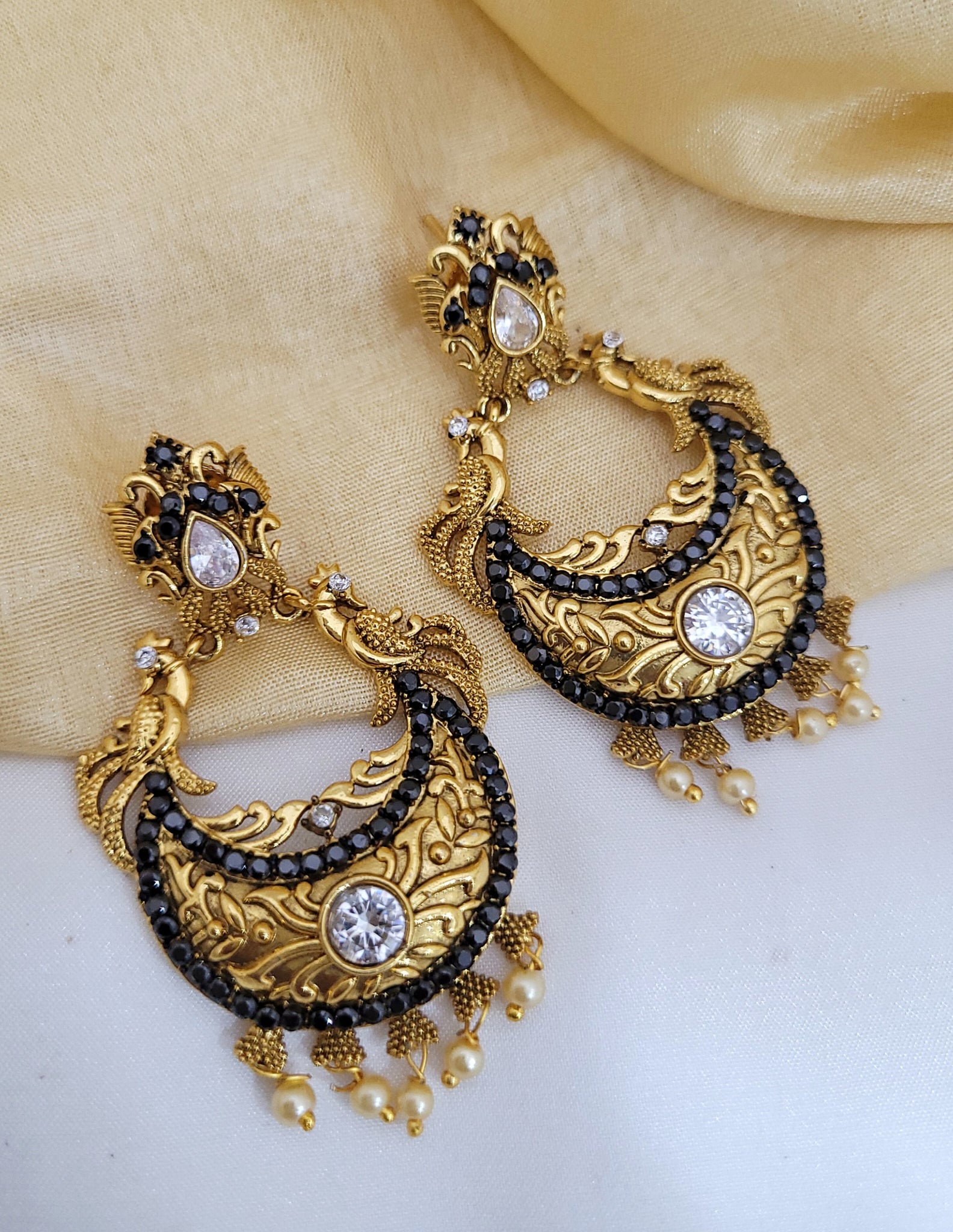 Black Stone Earings