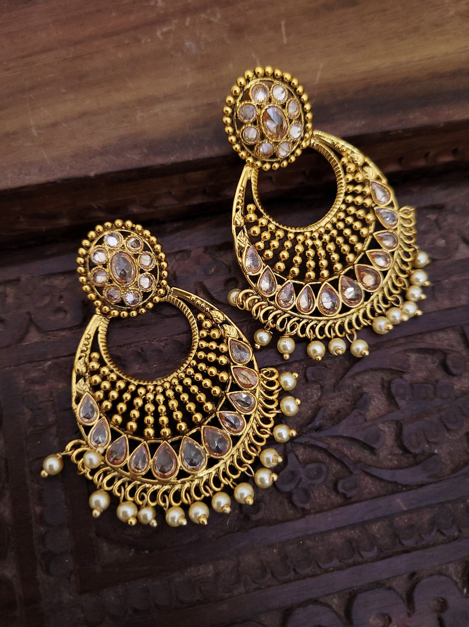 Golden Trending Earings