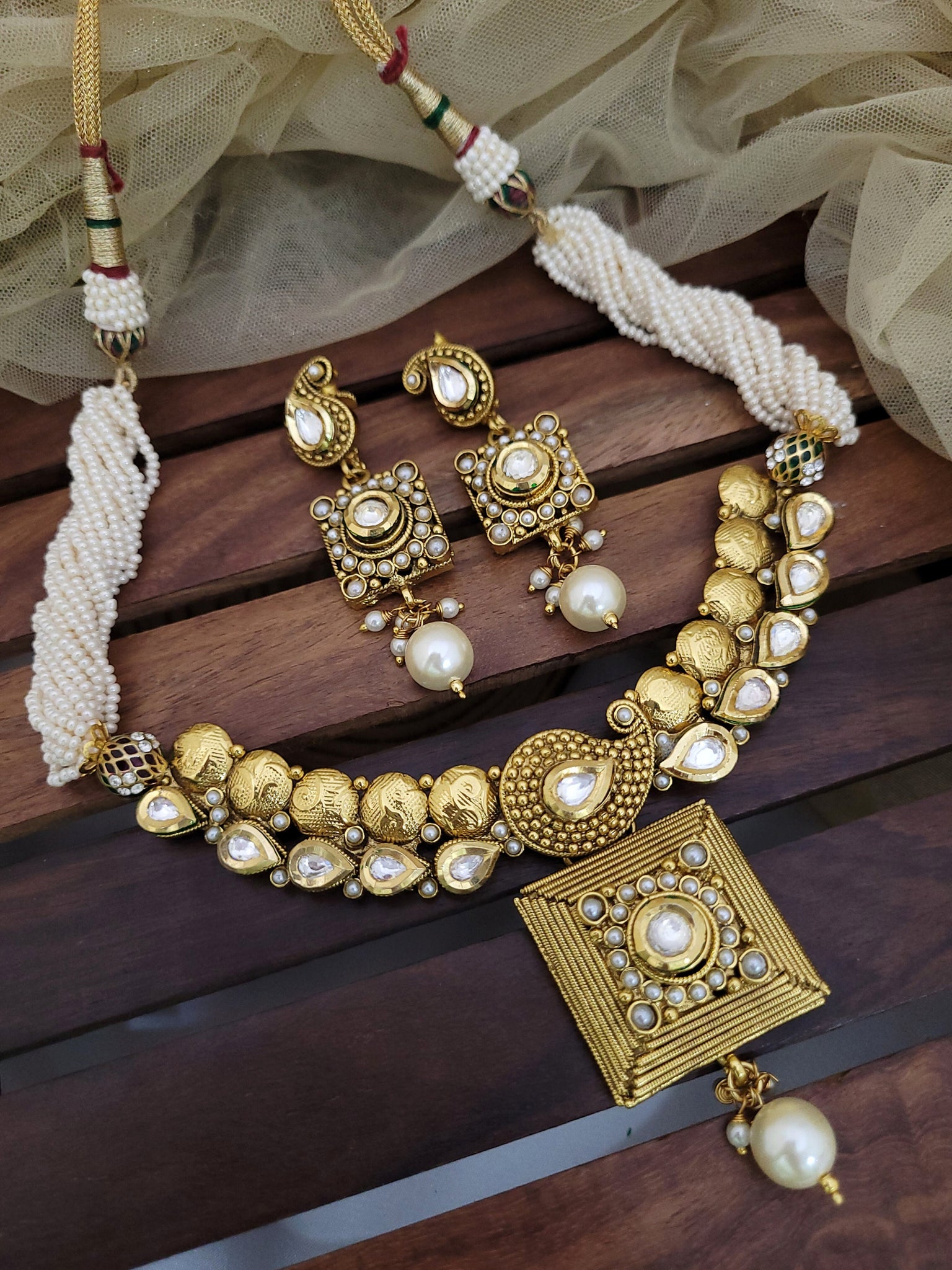 Kundan Trending Necklace