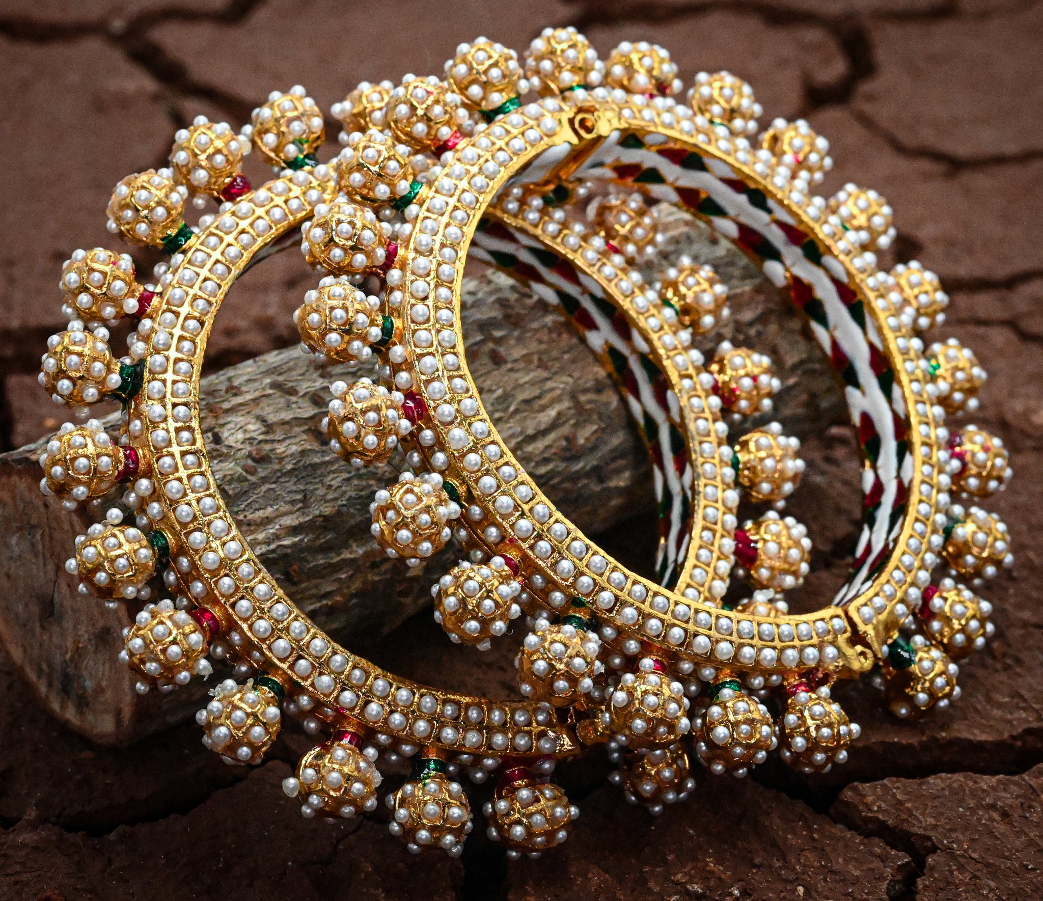 Meenakari White Moti Bangle