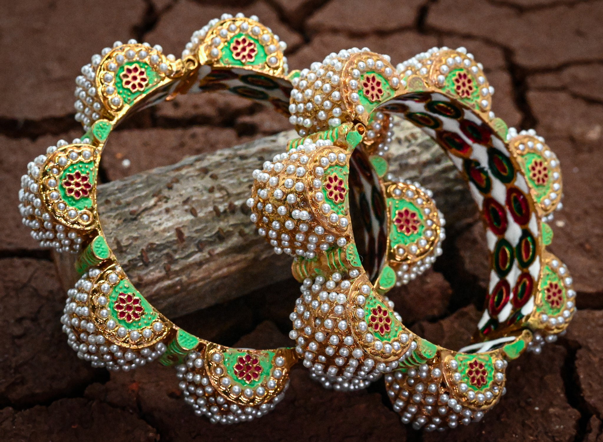 Meenakari White Moti Bangle