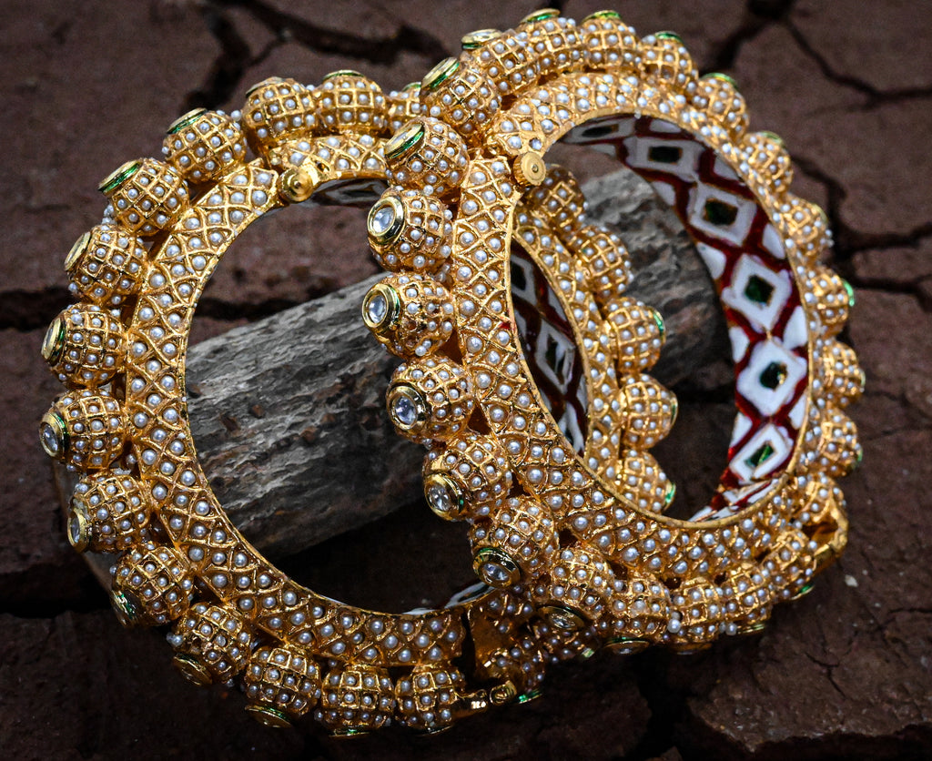 Meenakari White Moti Bangle